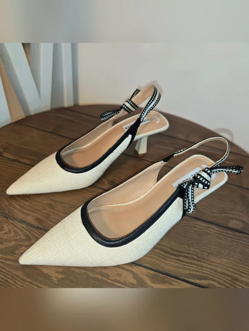 Steve Madden NWOT Bri Cream Pointed Slingback Pumps Women's Size 9M